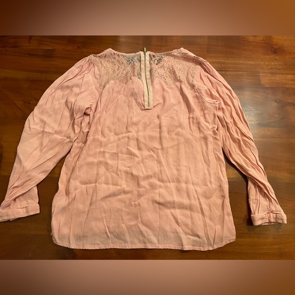 nikimoto rayon Pink blouse with lace trim Rear Quarter Zip Sz XL - Picture 5 of 7